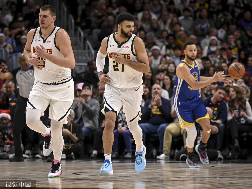 以各种形式 以各种形式