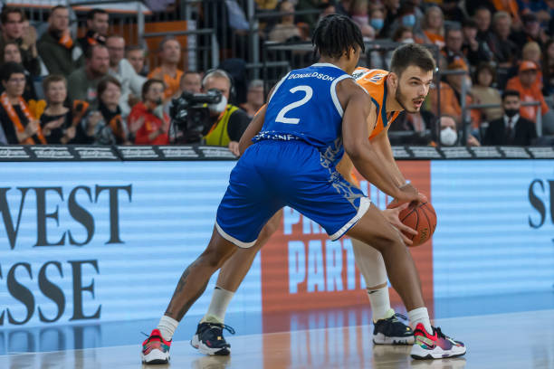 扩大的唯一 扩大的唯一