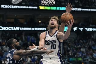 首届国际足 首届国际足